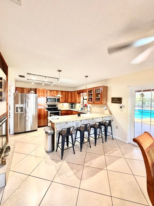 For Sale: $549,000 (3 beds, 2 baths, 2634 Square Feet)