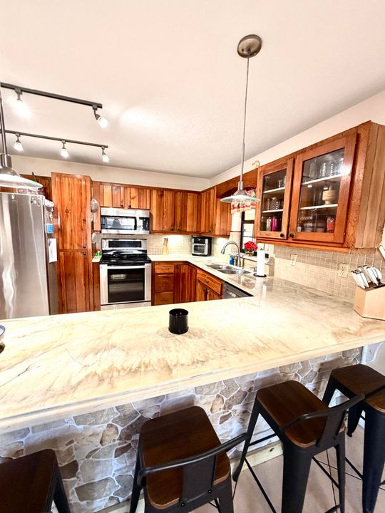 For Sale: $549,000 (3 beds, 2 baths, 2634 Square Feet)