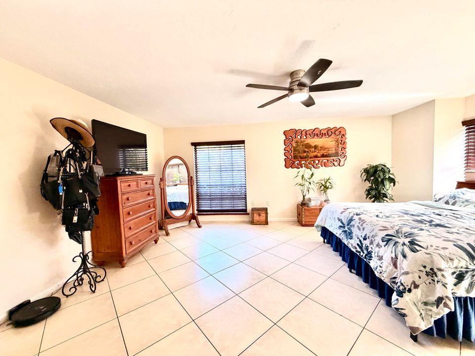 For Sale: $549,000 (3 beds, 2 baths, 2634 Square Feet)