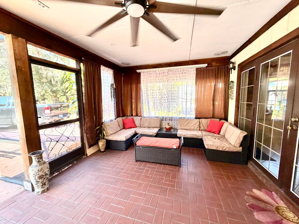 For Sale: $549,000 (3 beds, 2 baths, 2634 Square Feet)