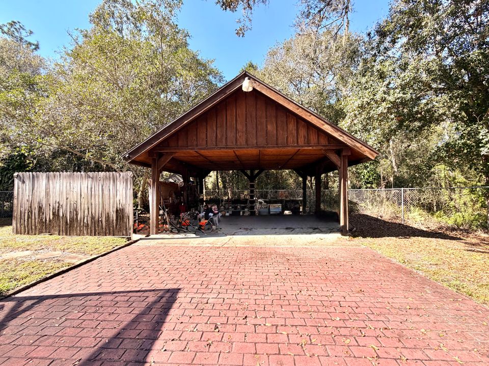 For Sale: $549,000 (3 beds, 2 baths, 2634 Square Feet)