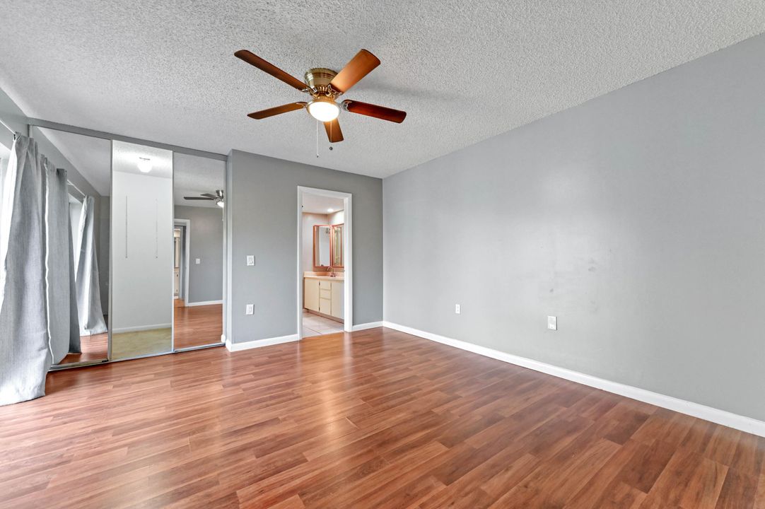 Activo con contrato: $2,200 (2 camas, 2 baños, 1236 Pies cuadrados)