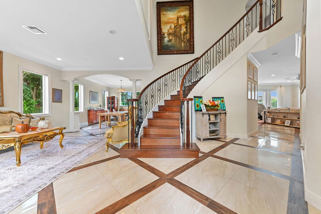 For Sale: $1,400,000 (6 beds, 4 baths, 3963 Square Feet)