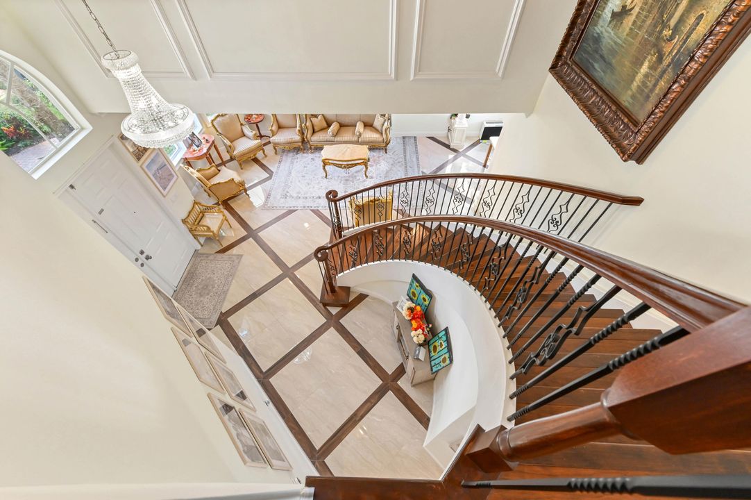 For Sale: $1,400,000 (6 beds, 4 baths, 3963 Square Feet)