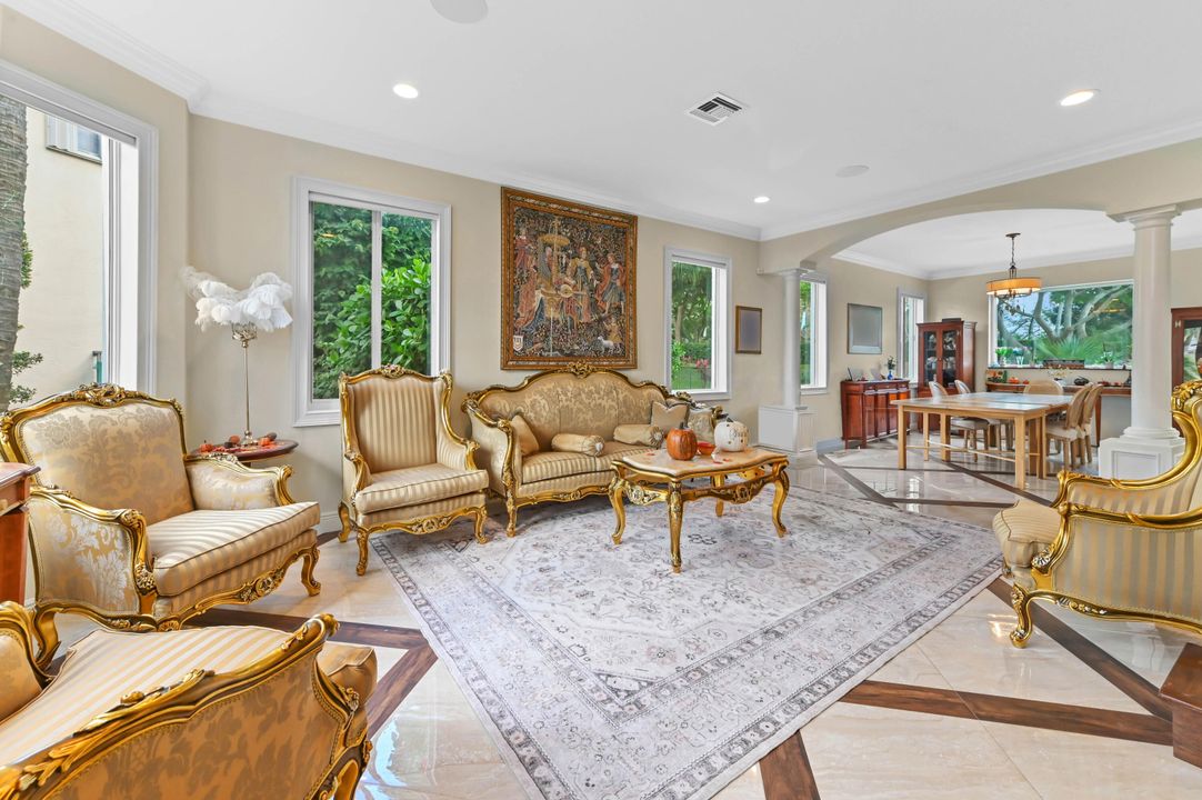 For Sale: $1,400,000 (6 beds, 4 baths, 3963 Square Feet)