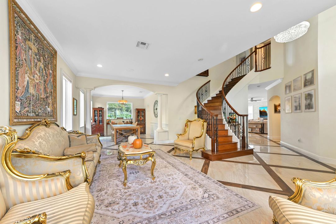 For Sale: $1,400,000 (6 beds, 4 baths, 3963 Square Feet)