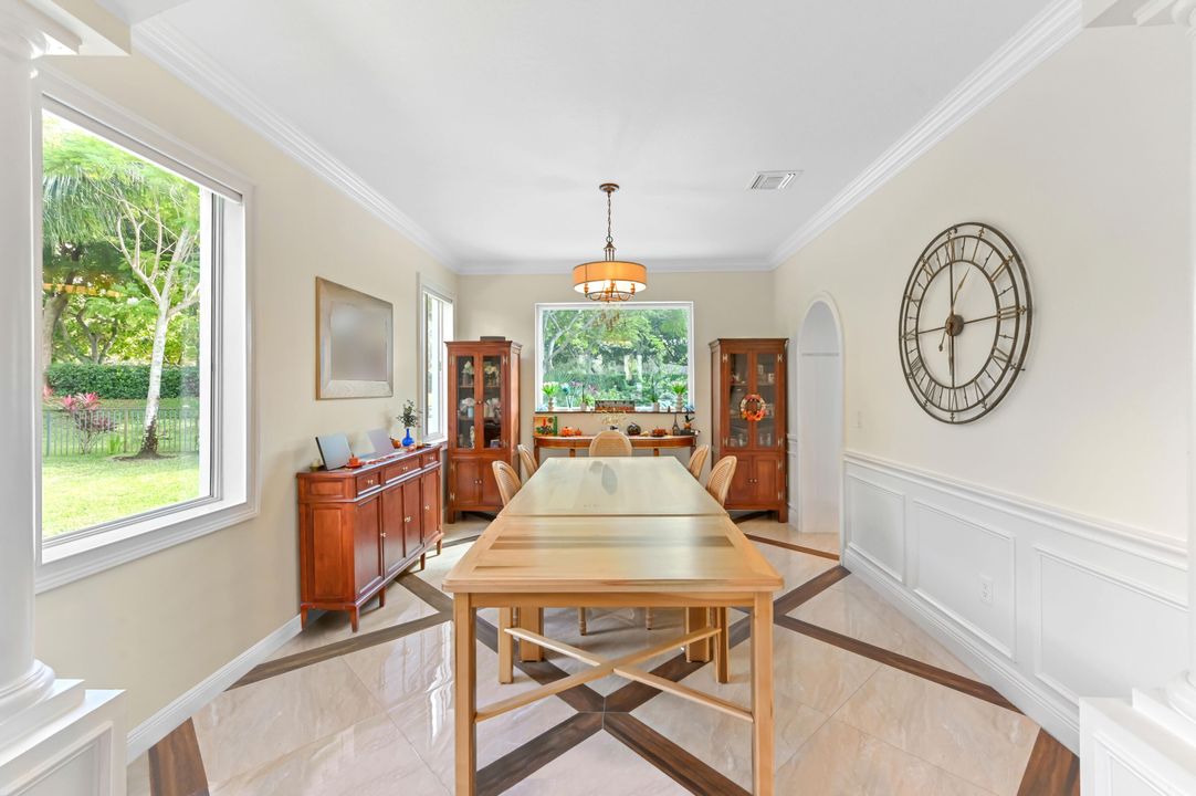 For Sale: $1,400,000 (6 beds, 4 baths, 3963 Square Feet)