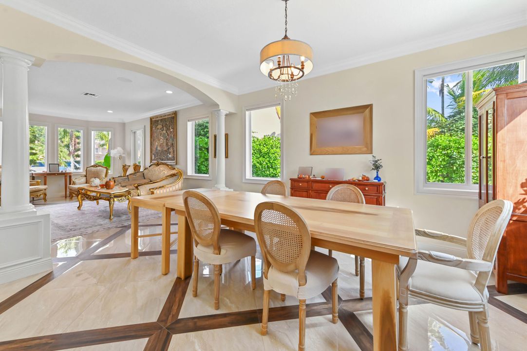 For Sale: $1,400,000 (6 beds, 4 baths, 3963 Square Feet)