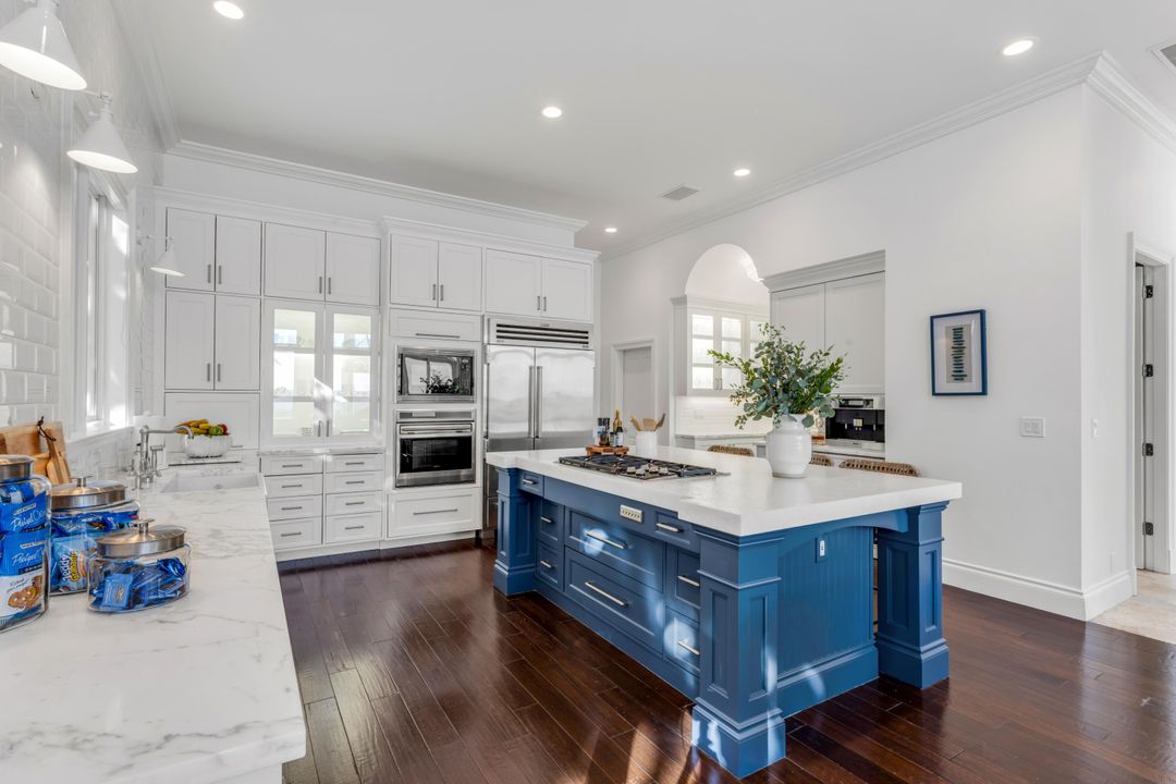 En Venta: $21,900,000 (8 camas, 6 baños, 6387 Pies cuadrados)