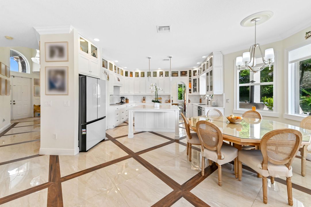 For Sale: $1,400,000 (6 beds, 4 baths, 3963 Square Feet)