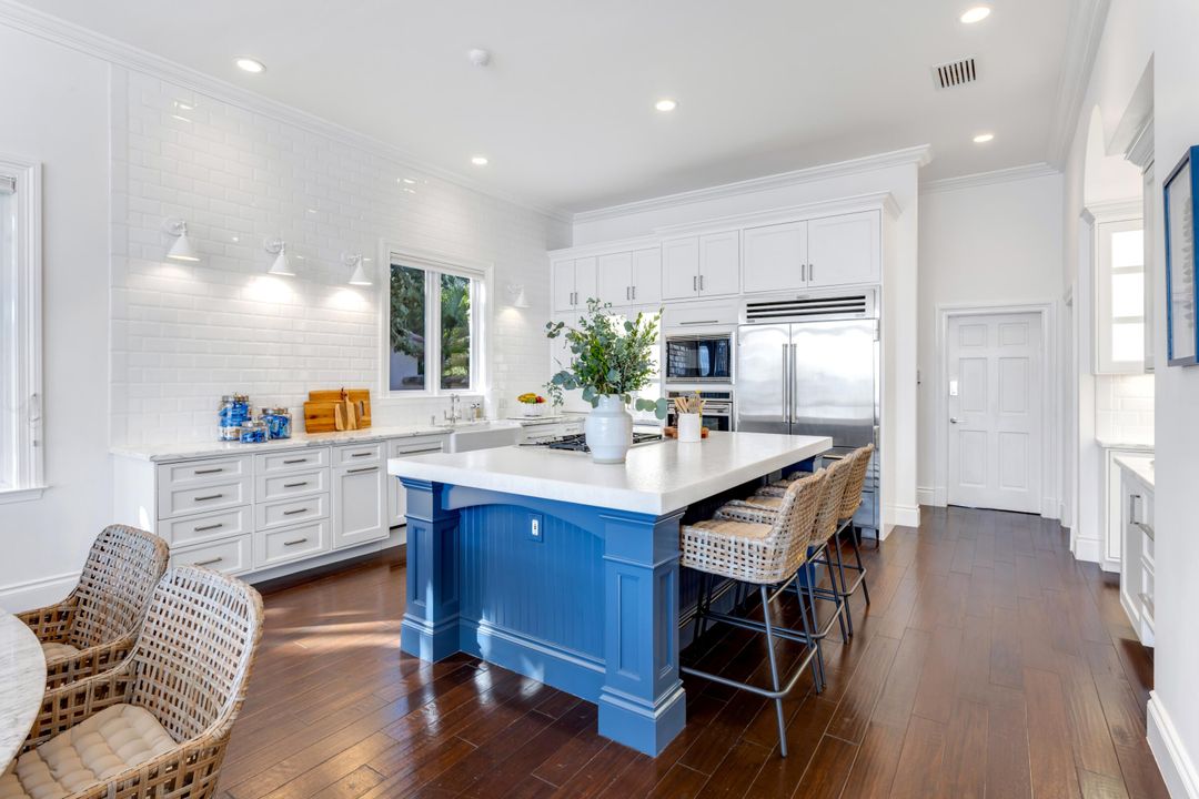 En Venta: $21,900,000 (8 camas, 6 baños, 6387 Pies cuadrados)