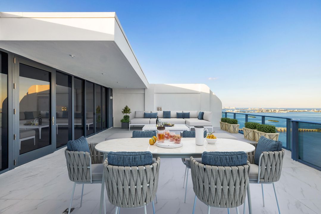 待售: $8,998,000 (6 贝兹, 6 浴室, 5010 平方英尺)