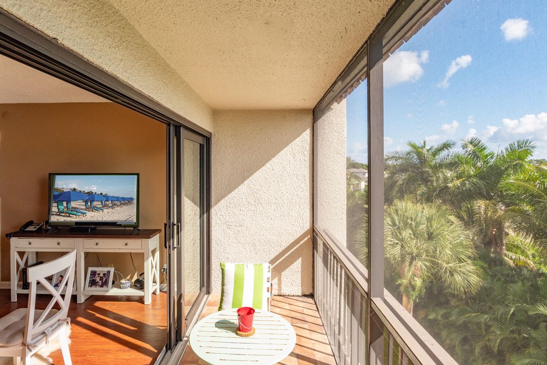 待售: $229,900 (2 贝兹, 2 浴室, 1042 平方英尺)