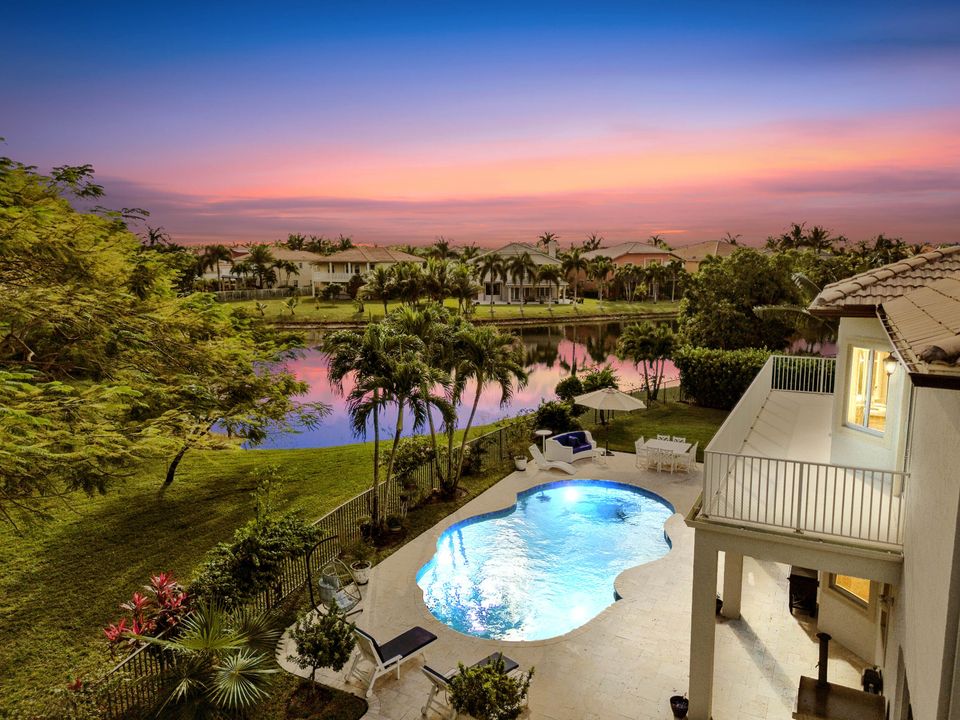 For Sale: $1,400,000 (6 beds, 4 baths, 3963 Square Feet)