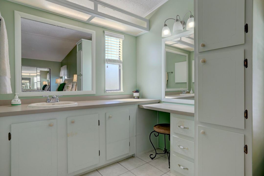 For Sale: $172,500 (2 beds, 2 baths, 1127 Square Feet)