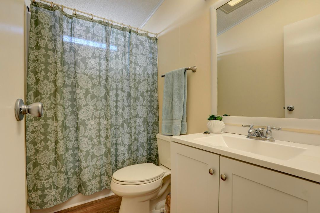 For Sale: $172,500 (2 beds, 2 baths, 1127 Square Feet)