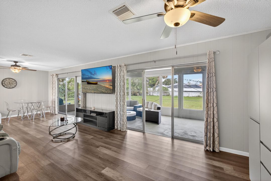 For Rent: $2,400 (3 beds, 2 baths, 1190 Square Feet)