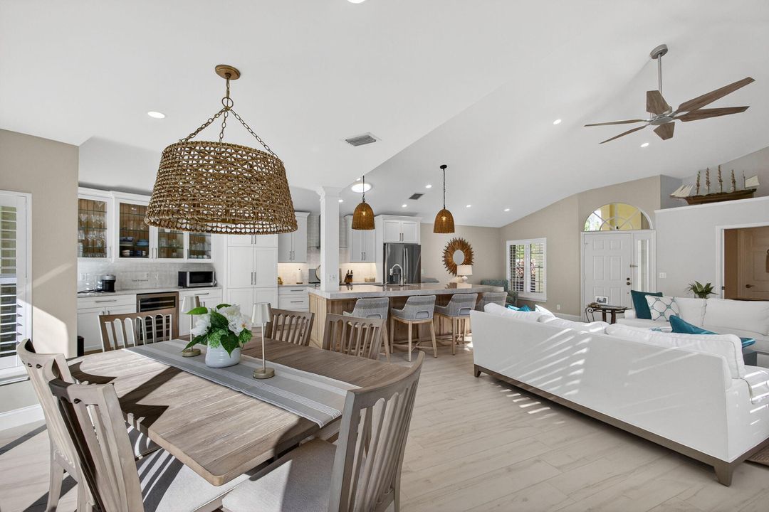 For Sale: $1,200,000 (3 beds, 2 baths, 2025 Square Feet)