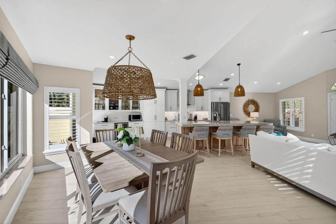 For Sale: $1,200,000 (3 beds, 2 baths, 2025 Square Feet)