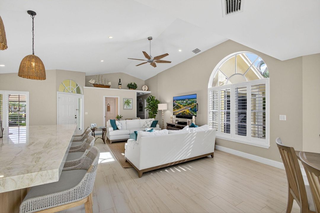 For Sale: $1,200,000 (3 beds, 2 baths, 2025 Square Feet)