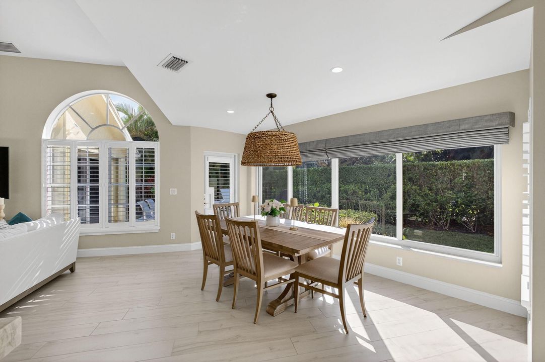 For Sale: $1,200,000 (3 beds, 2 baths, 2025 Square Feet)