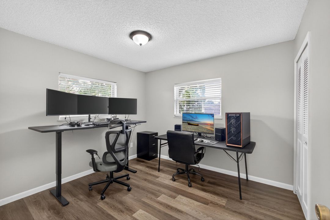 For Rent: $2,400 (3 beds, 2 baths, 1190 Square Feet)