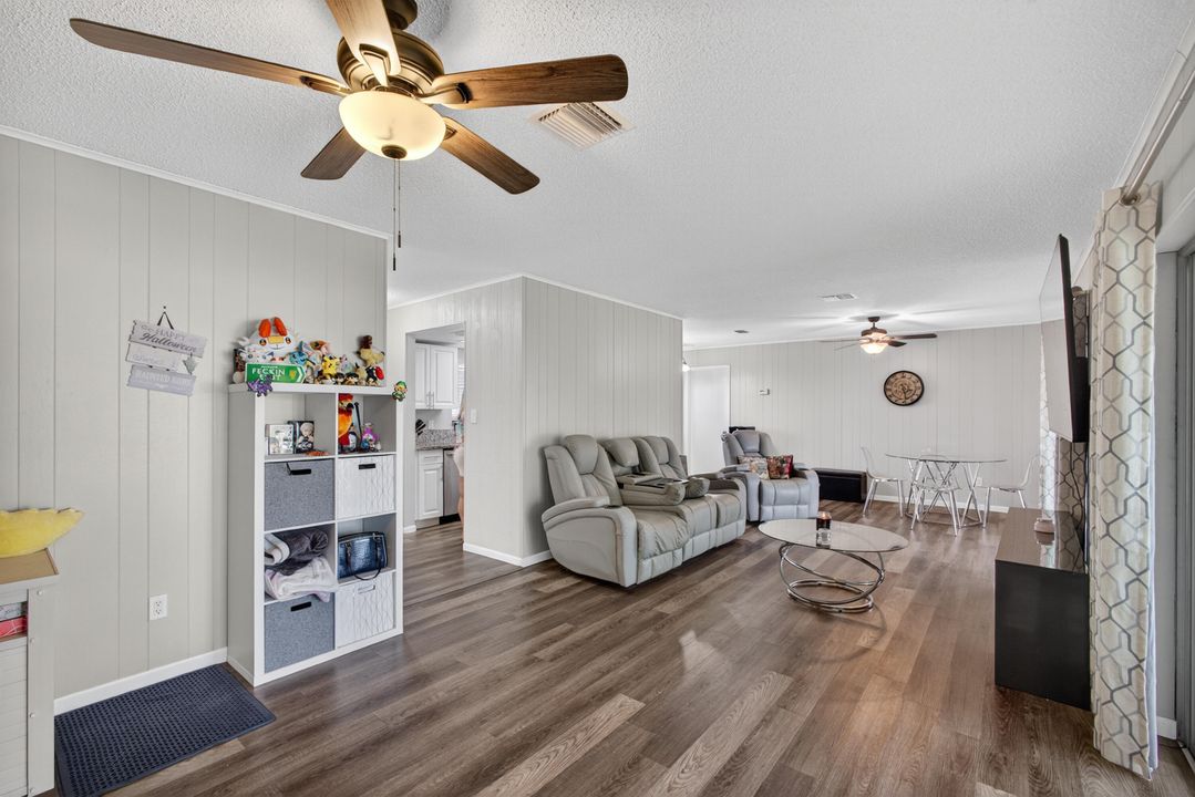 For Rent: $2,400 (3 beds, 2 baths, 1190 Square Feet)