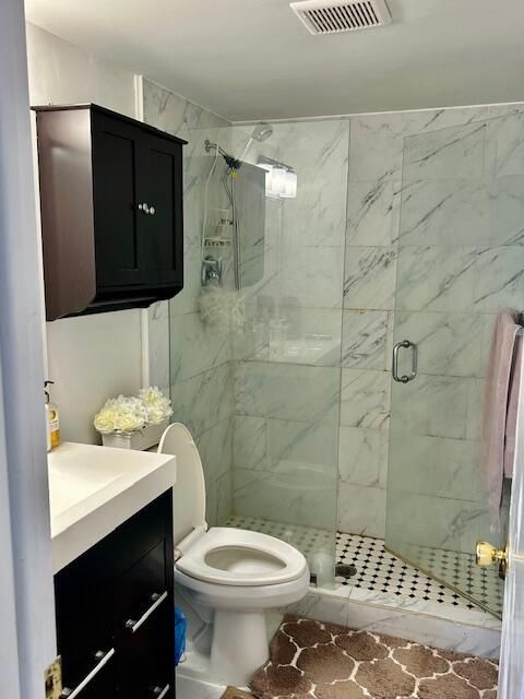 На продажу: $400,000 (2 спален, 2 ванн, 1029 Квадратных фут)