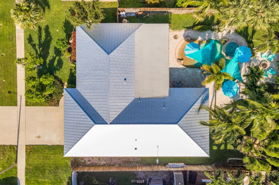 For Sale: $1,299,000 (4 beds, 2 baths, 2200 Square Feet)