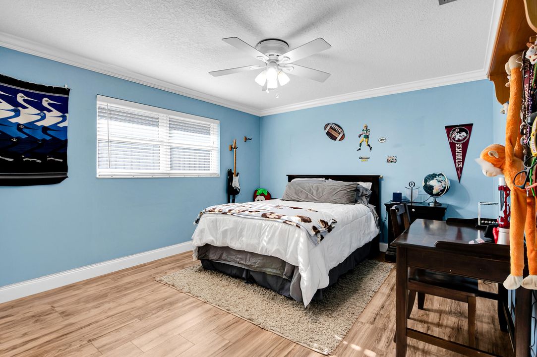 For Sale: $1,299,000 (4 beds, 2 baths, 2200 Square Feet)