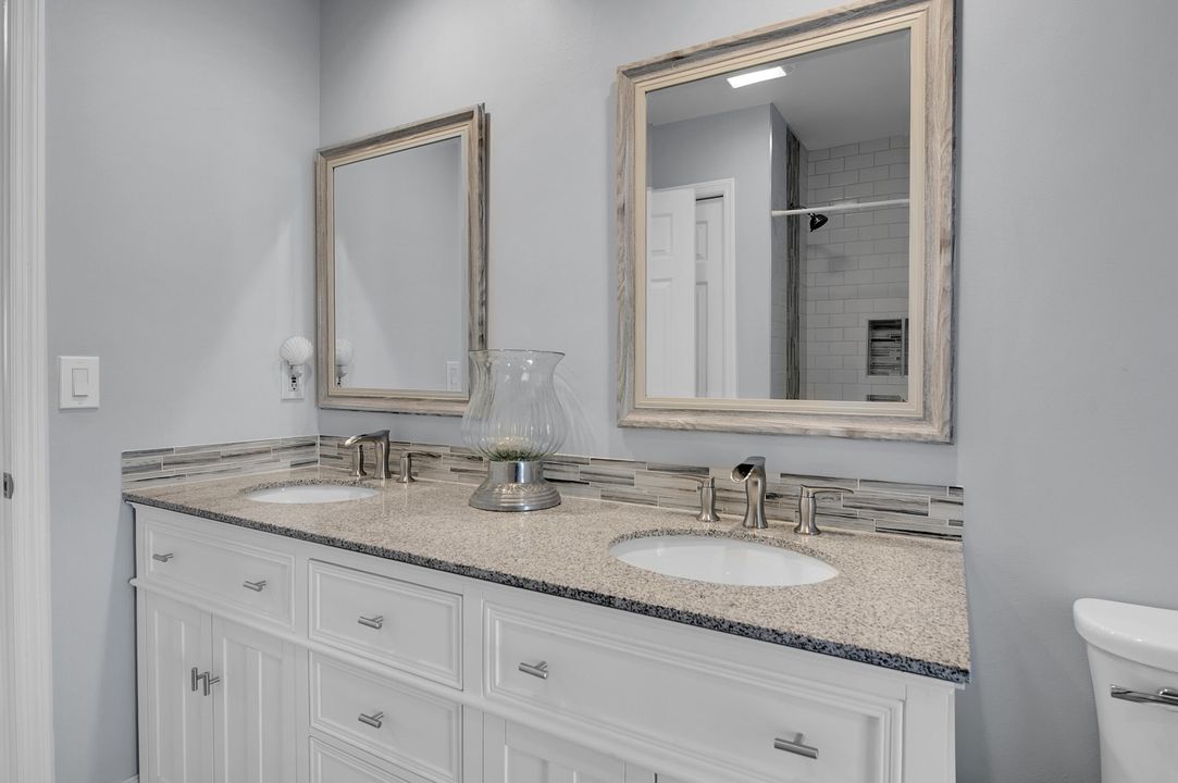 For Sale: $1,299,000 (4 beds, 2 baths, 2200 Square Feet)