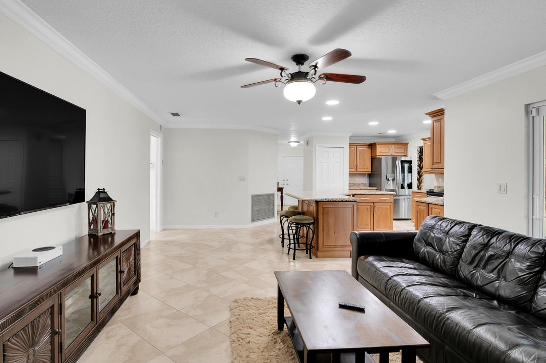 For Sale: $1,299,000 (4 beds, 2 baths, 2200 Square Feet)