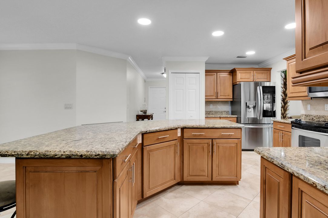 For Sale: $1,299,000 (4 beds, 2 baths, 2200 Square Feet)