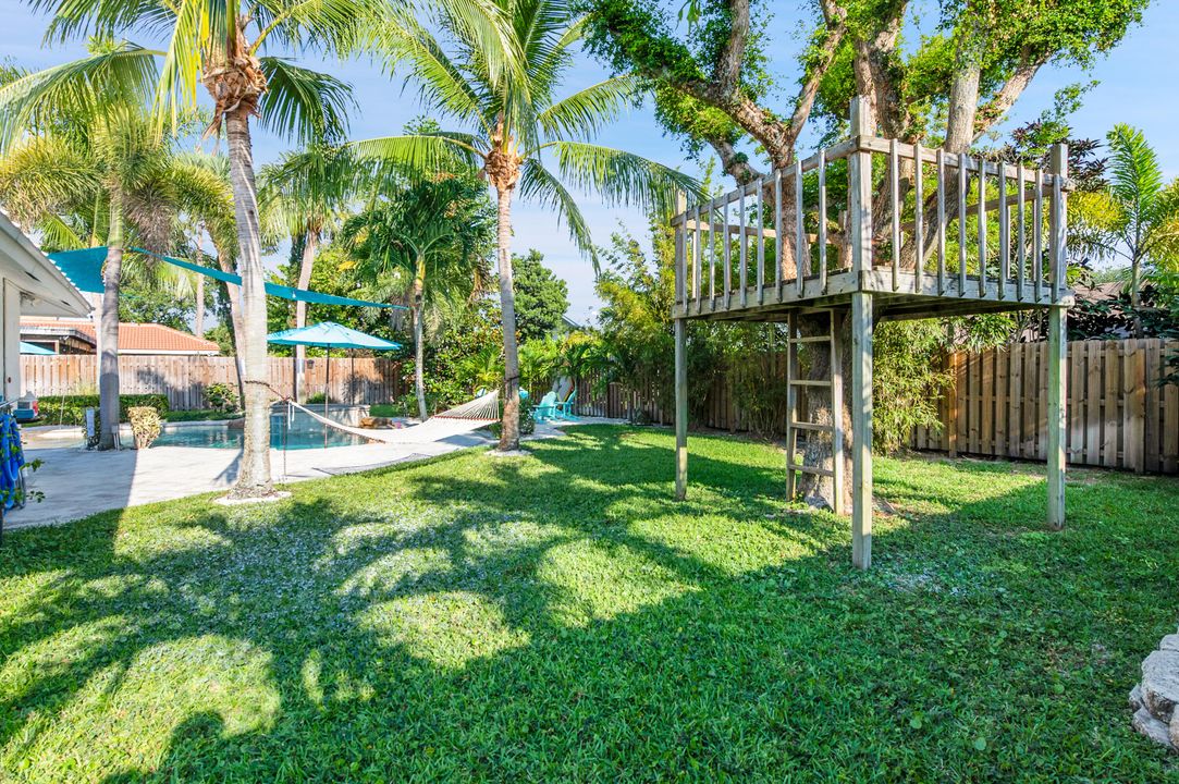 For Sale: $1,299,000 (4 beds, 2 baths, 2200 Square Feet)