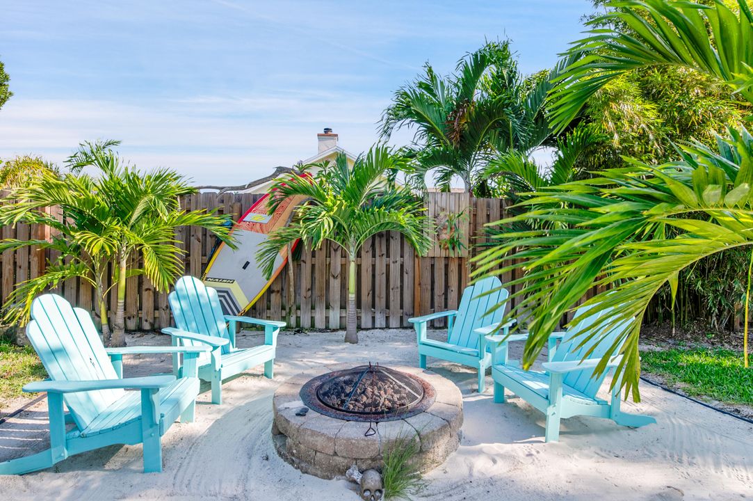 For Sale: $1,299,000 (4 beds, 2 baths, 2200 Square Feet)