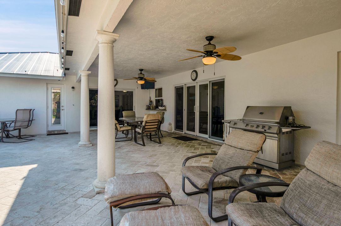 For Sale: $1,299,000 (4 beds, 2 baths, 2200 Square Feet)