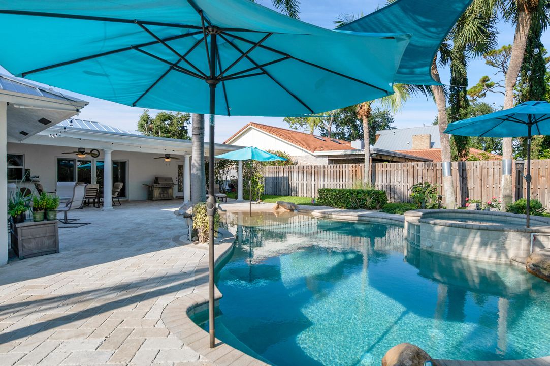 For Sale: $1,299,000 (4 beds, 2 baths, 2200 Square Feet)