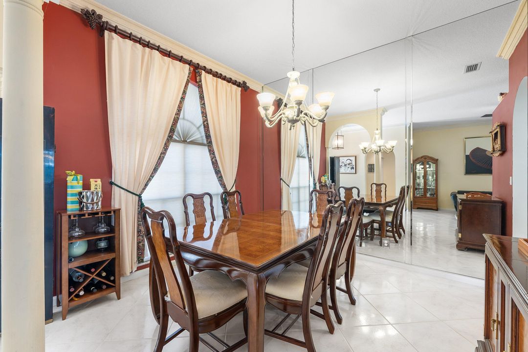 En Venta: $685,000 (5 camas, 3 baños, 2429 Pies cuadrados)