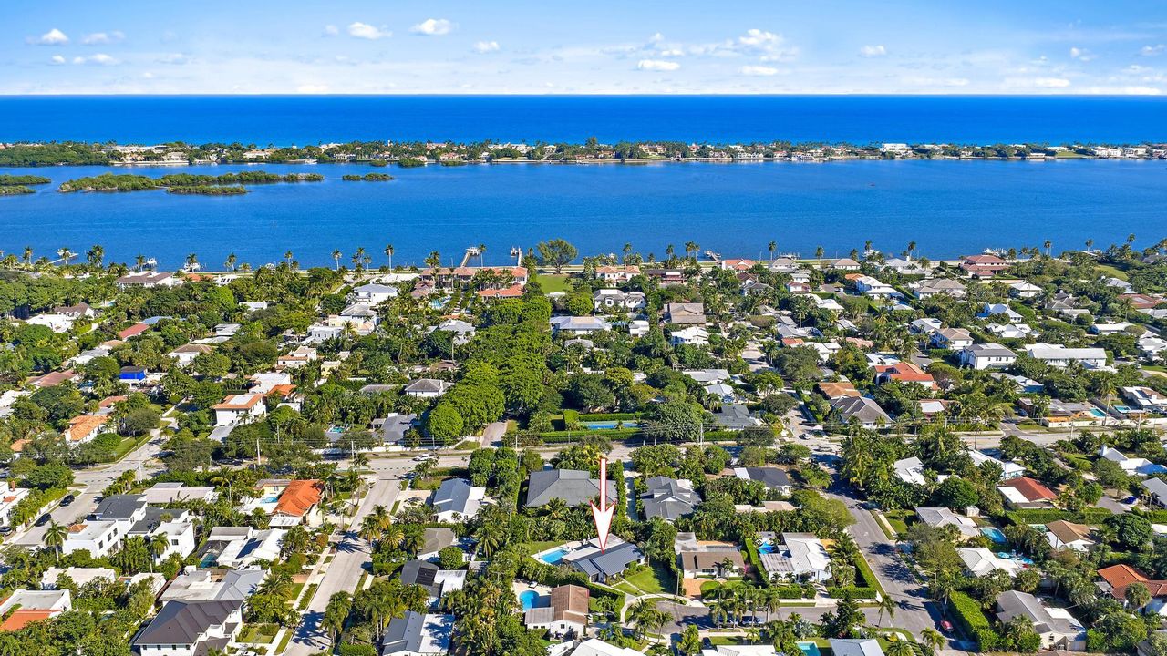 待售: $2,495,000 (4 贝兹, 2 浴室, 1906 平方英尺)