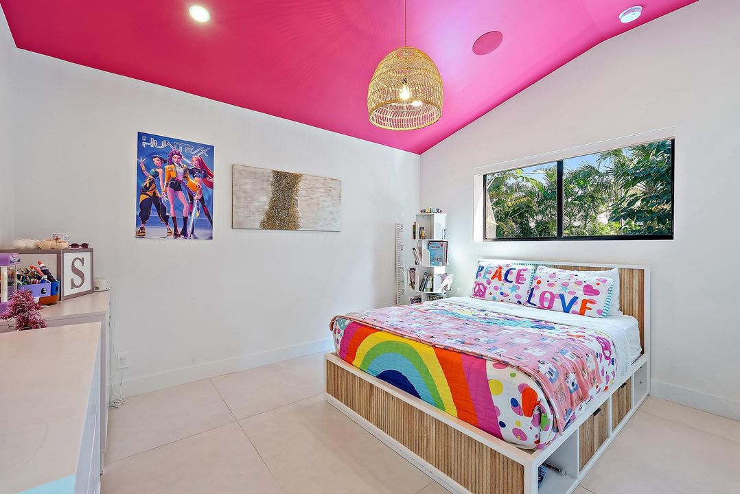 待售: $2,495,000 (4 贝兹, 2 浴室, 1906 平方英尺)