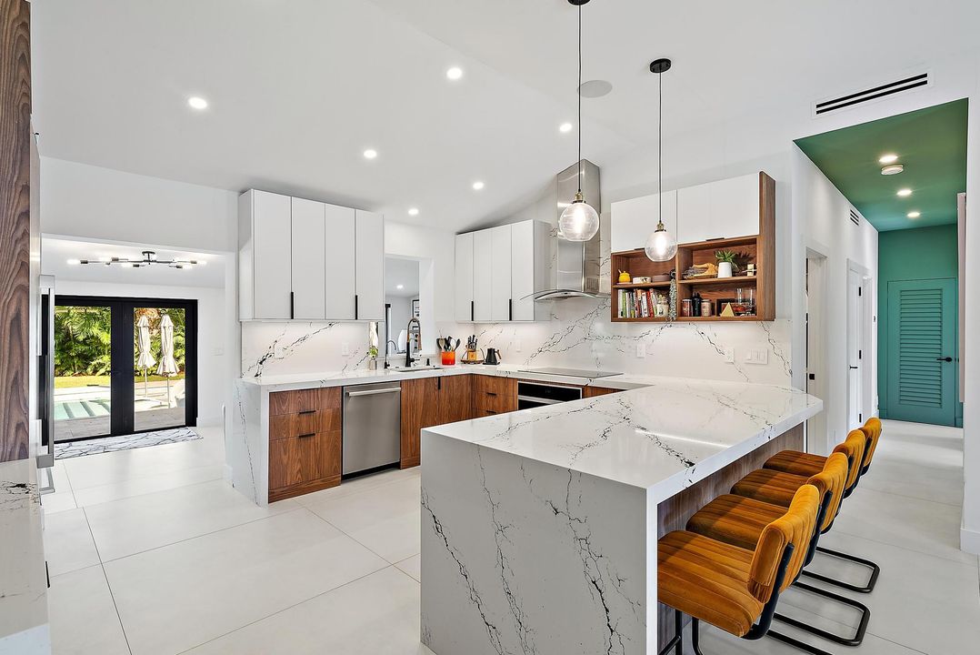 待售: $2,495,000 (4 贝兹, 2 浴室, 1906 平方英尺)