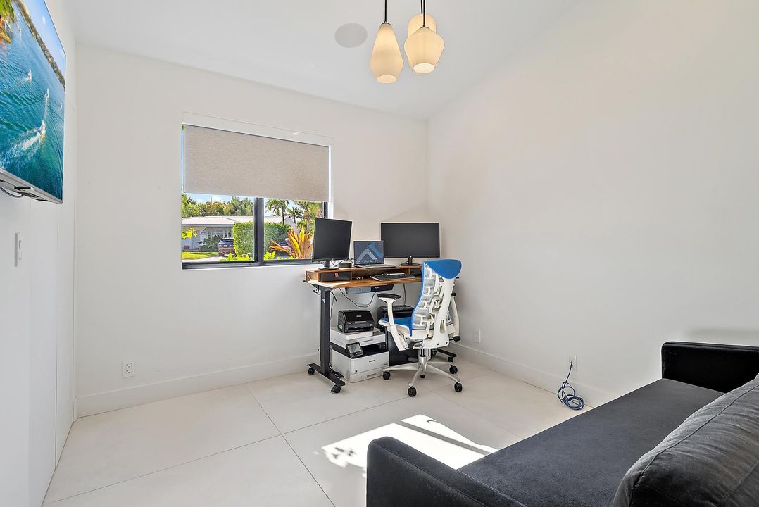 待售: $2,495,000 (4 贝兹, 2 浴室, 1906 平方英尺)