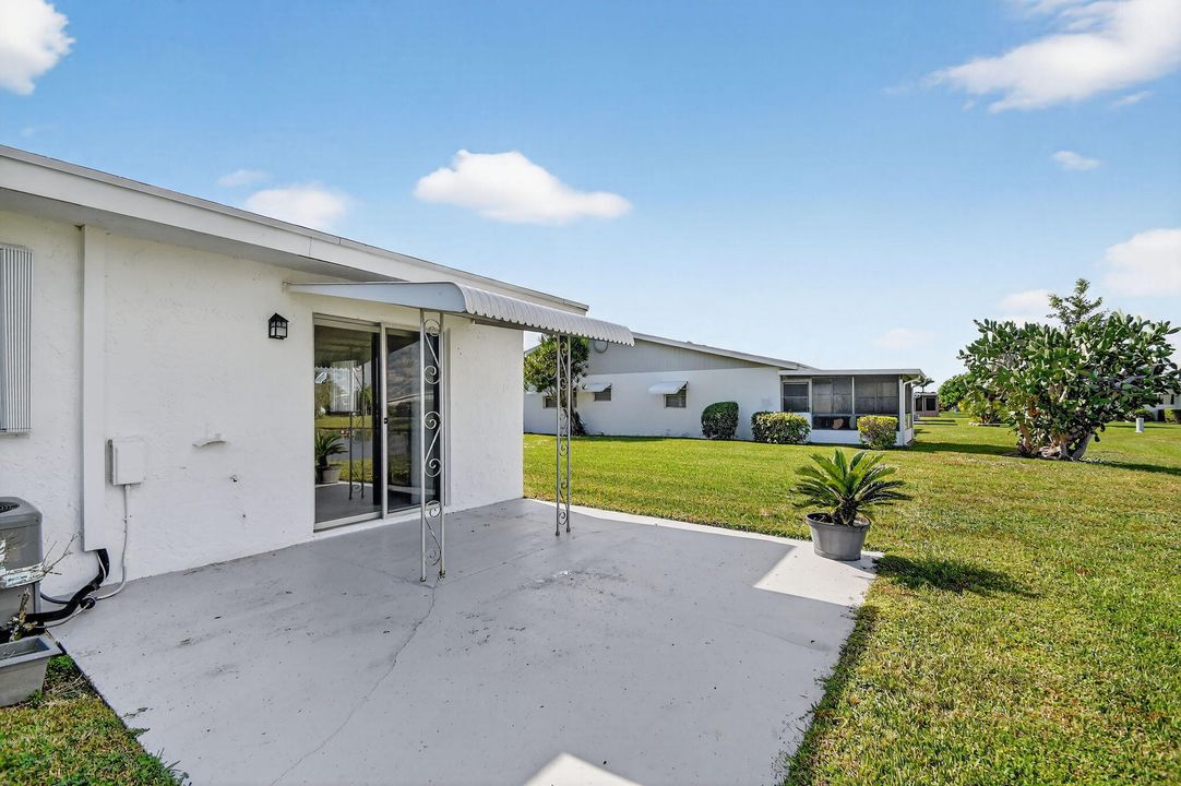 待售: $259,900 (2 贝兹, 2 浴室, 1250 平方英尺)