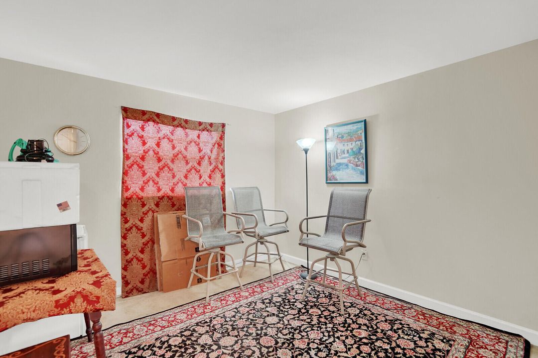 For Sale: $129,000 (2 beds, 1 baths, 847 Square Feet)