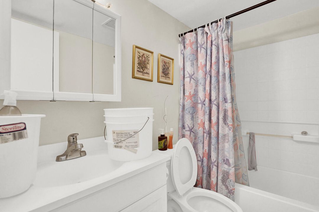 For Sale: $129,000 (2 beds, 1 baths, 847 Square Feet)