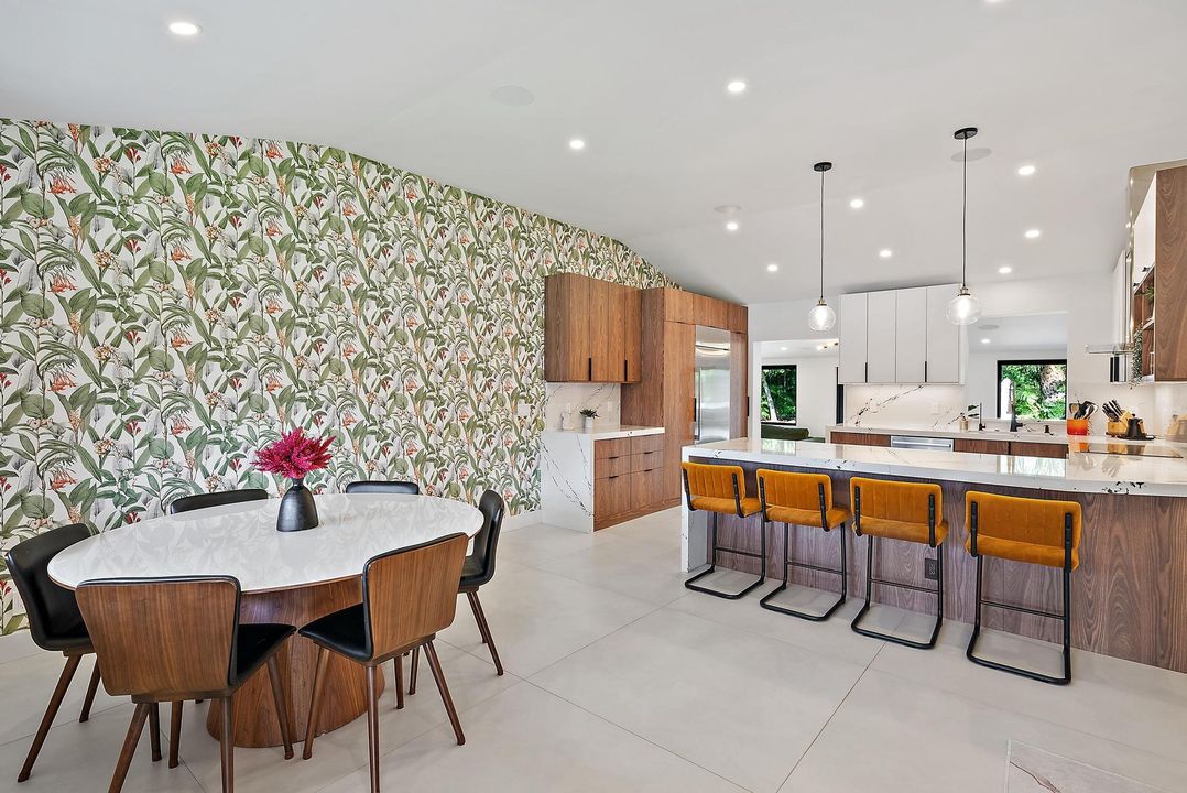 待售: $2,495,000 (4 贝兹, 2 浴室, 1906 平方英尺)