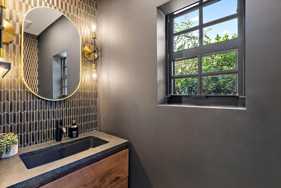 待售: $2,495,000 (4 贝兹, 2 浴室, 1906 平方英尺)