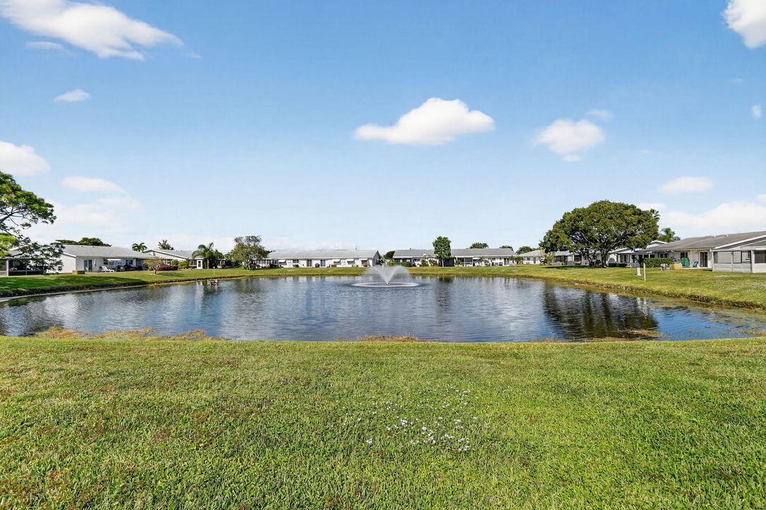 待售: $259,900 (2 贝兹, 2 浴室, 1250 平方英尺)