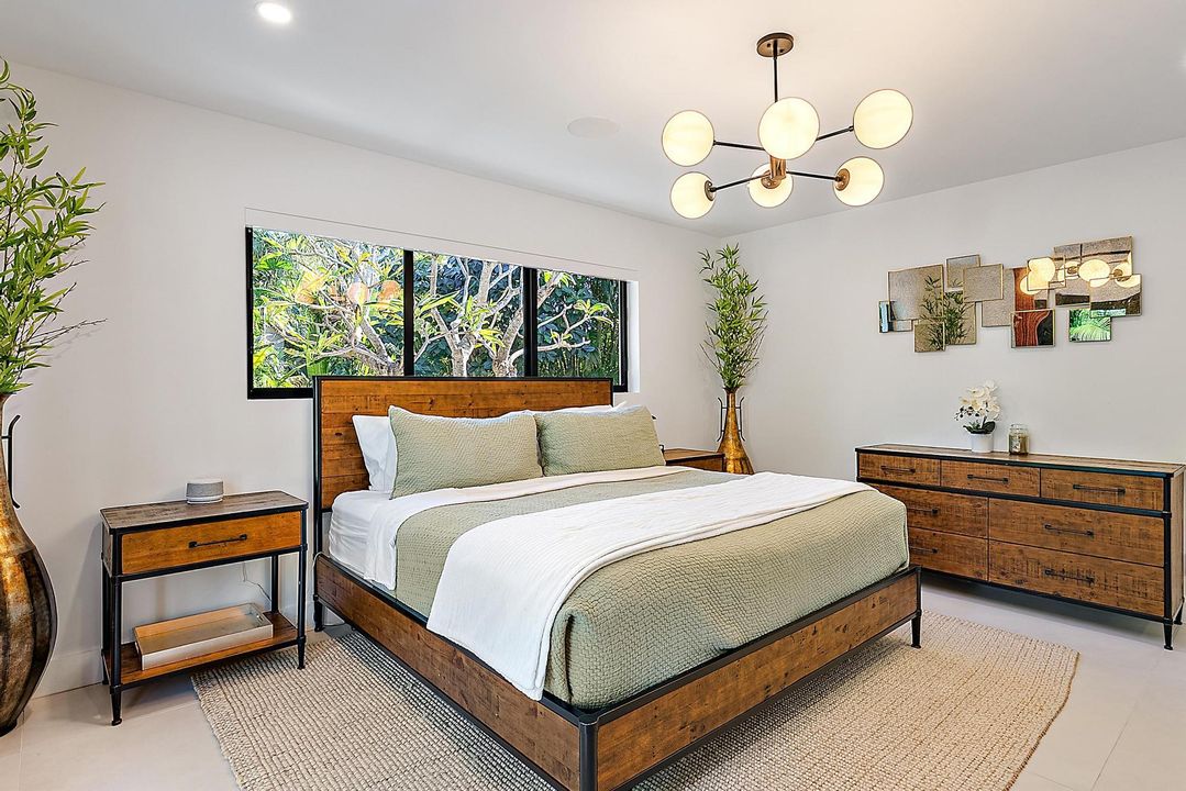 待售: $2,495,000 (4 贝兹, 2 浴室, 1906 平方英尺)