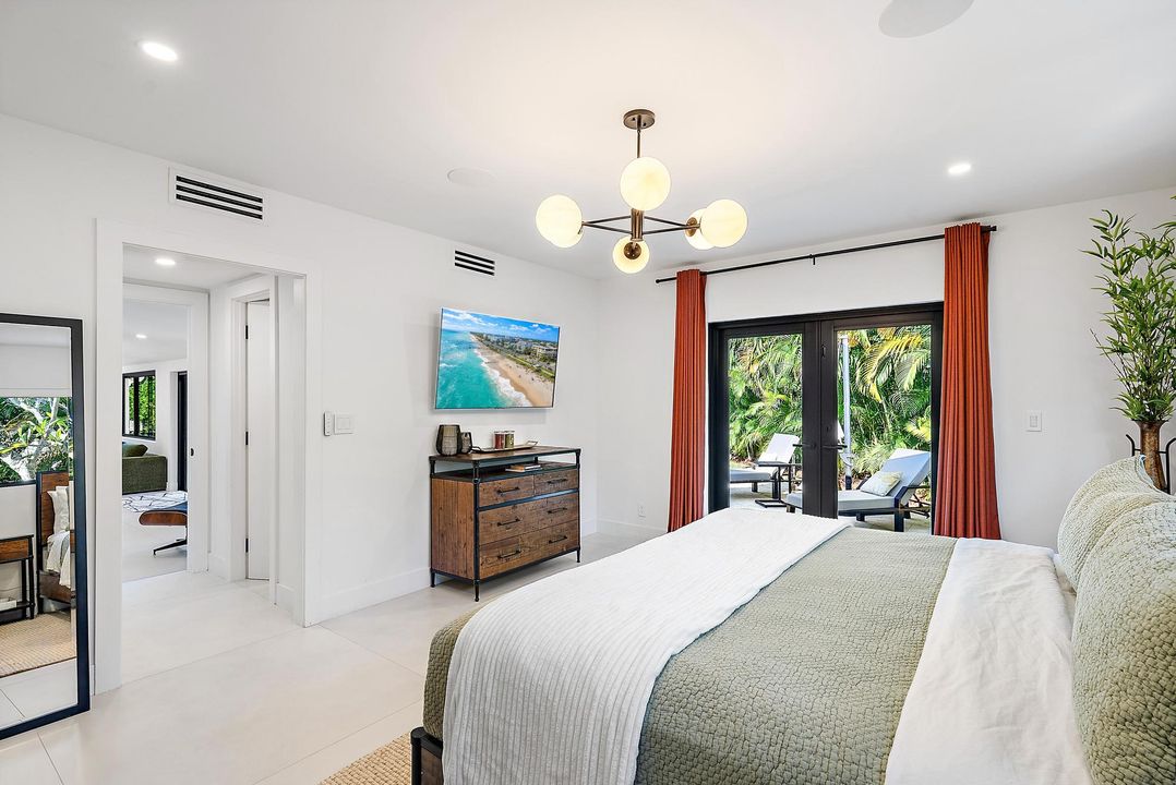 待售: $2,495,000 (4 贝兹, 2 浴室, 1906 平方英尺)